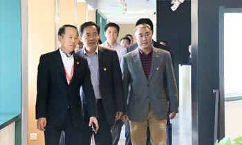 中國出口信用保險公司領導到聯(lián)橋集團調研