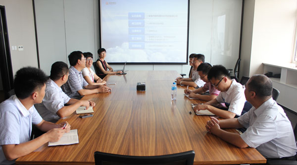 海淀區(qū)委組織部、中國人民大學調(diào)研組一行來聯(lián)橋集團考察調(diào)研