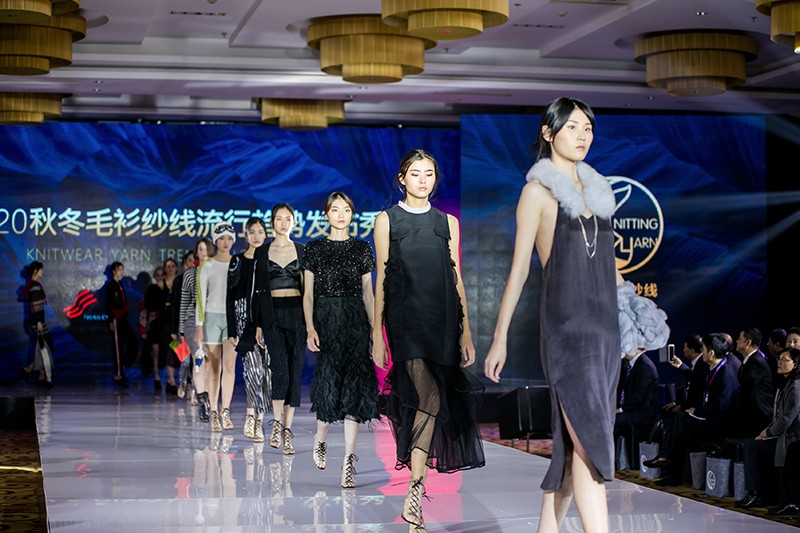 “創(chuàng)意 · 跨越 國家毛衫紗線資源共享平臺(tái)啟動(dòng)儀式”在威海聯(lián)橋集團(tuán)盛裝啟幕(圖68)